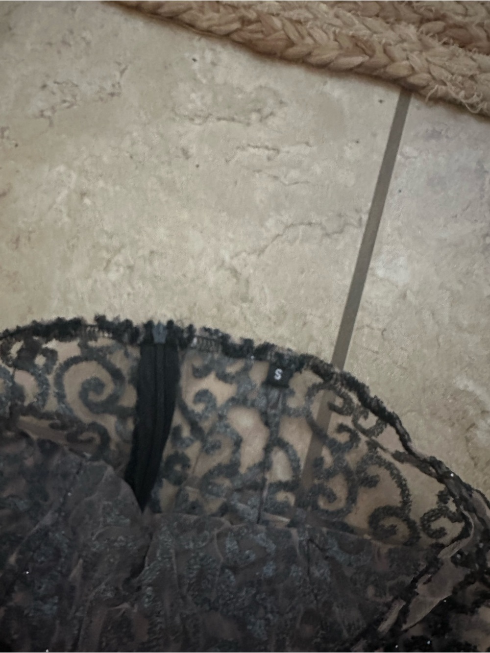 SHEER EMBROIDERED GLITTER PENCIL SKIRT - Picture 3 of 6